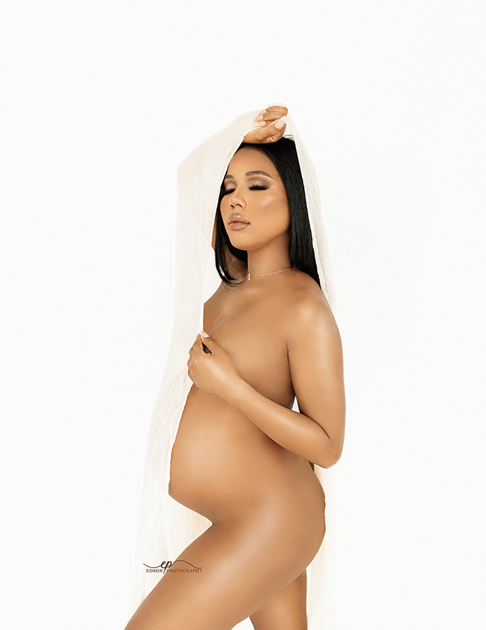 when do I book a maternity photoshoot